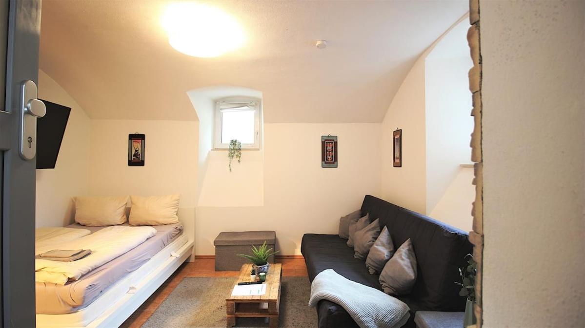 Fully Equipped Apartment Near Main Station Wurzburg Exterior photo