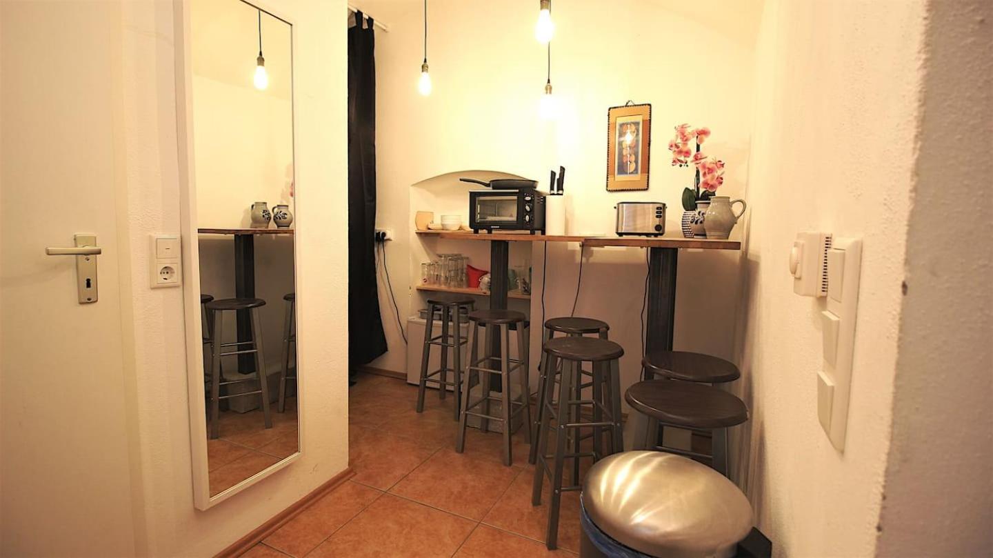 Fully Equipped Apartment Near Main Station Wurzburg Exterior photo